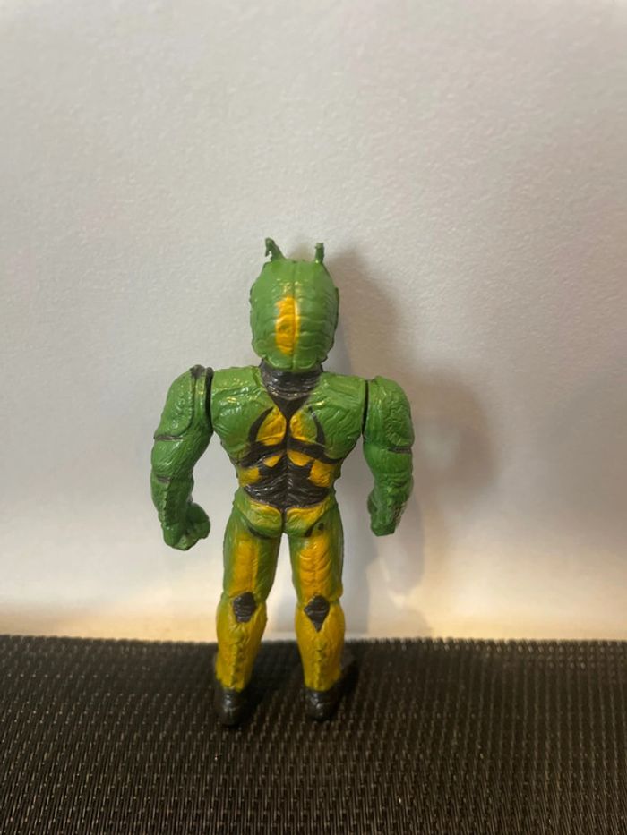 Figurine articulée Kamen rider Shin 10cm Bandai Toei vintage 1993 - photo numéro 4
