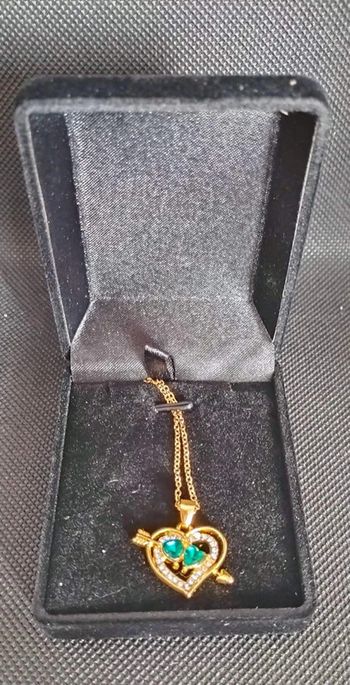 Collier doré 2 coeurs vert