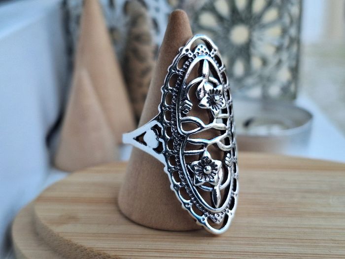 Bague Argentée Ajouré, avec un design fleur Minimaliste - photo numéro 2