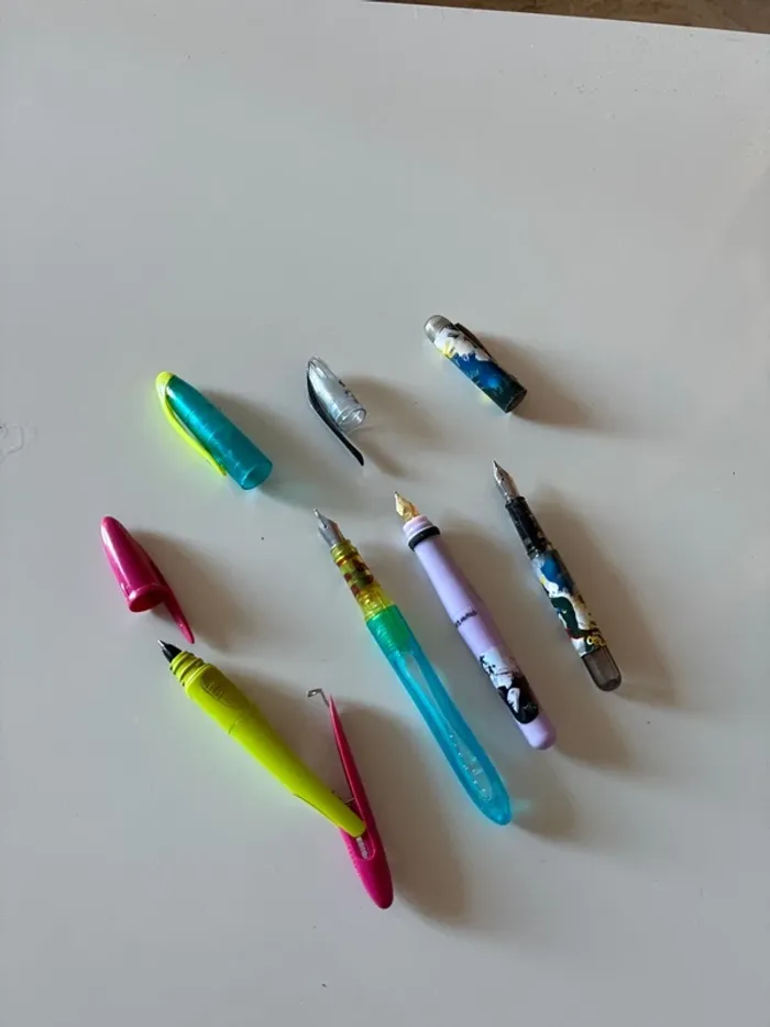 Lot de 3 Stylos plumes et un stylo - photo numéro 3
