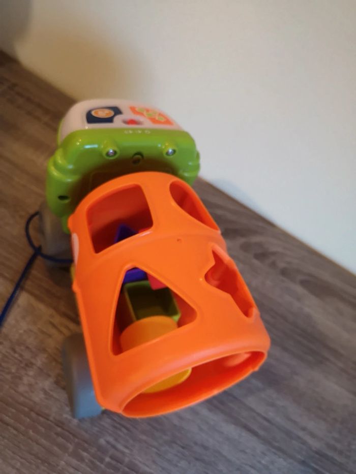 Jeu Camion son et lumière à tirer à formes Fisher Price - photo numéro 3