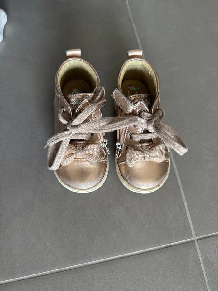 Chaussure shoo pom t22
