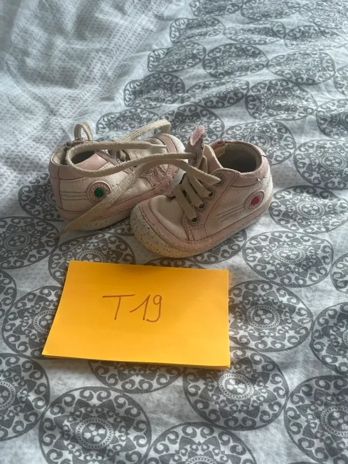 Chaussure taille 19 kickers