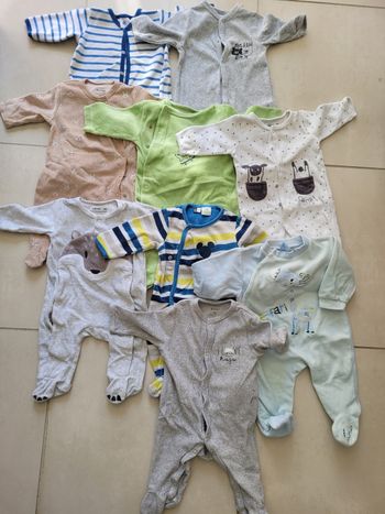Lot de 9 pyjamas bébé