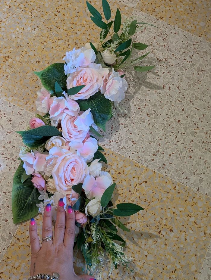 Déco fausses fleurs neuves mariage - photo numéro 2