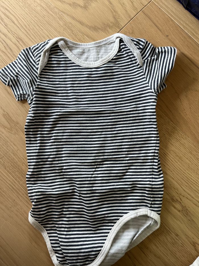 Lot 10 vêtements 18M - photo numéro 5