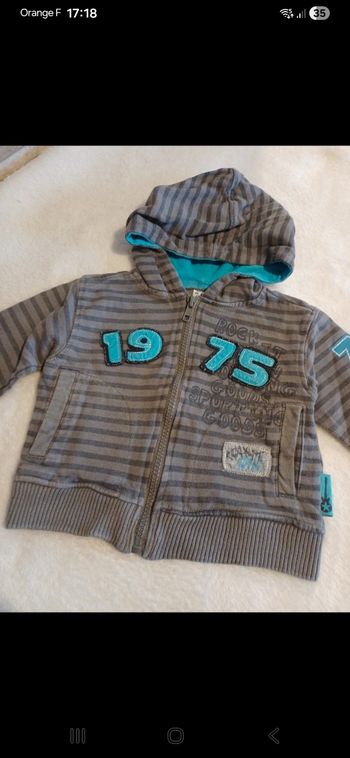 Sweat bébé taille 12 mois