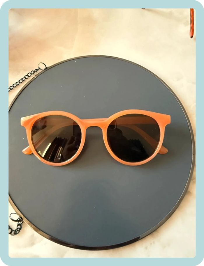 Lunette de soleil ronde abricot