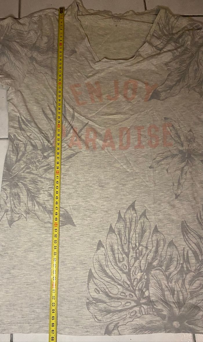Tee-shirt gris clair,foncé et corail pastel - photo numéro 4