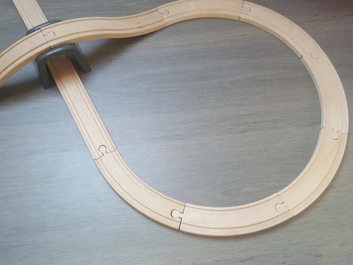 Circuit train en bois 20 pièces - photo numéro 4