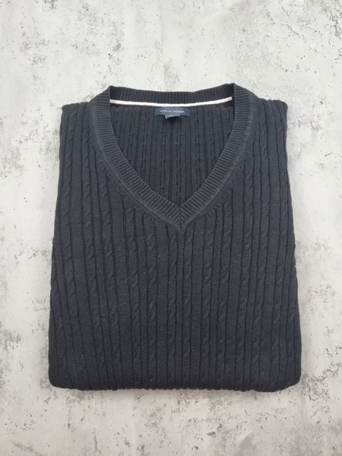 Pull col V torsadé Tommy Hilfiger noir – Taille L Femme (mesures en photos) - photo numéro 2