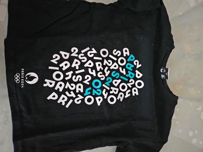 Tee shirt