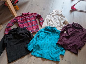 Lot de 5 sous pulls col roulés 24 mois très bon état
