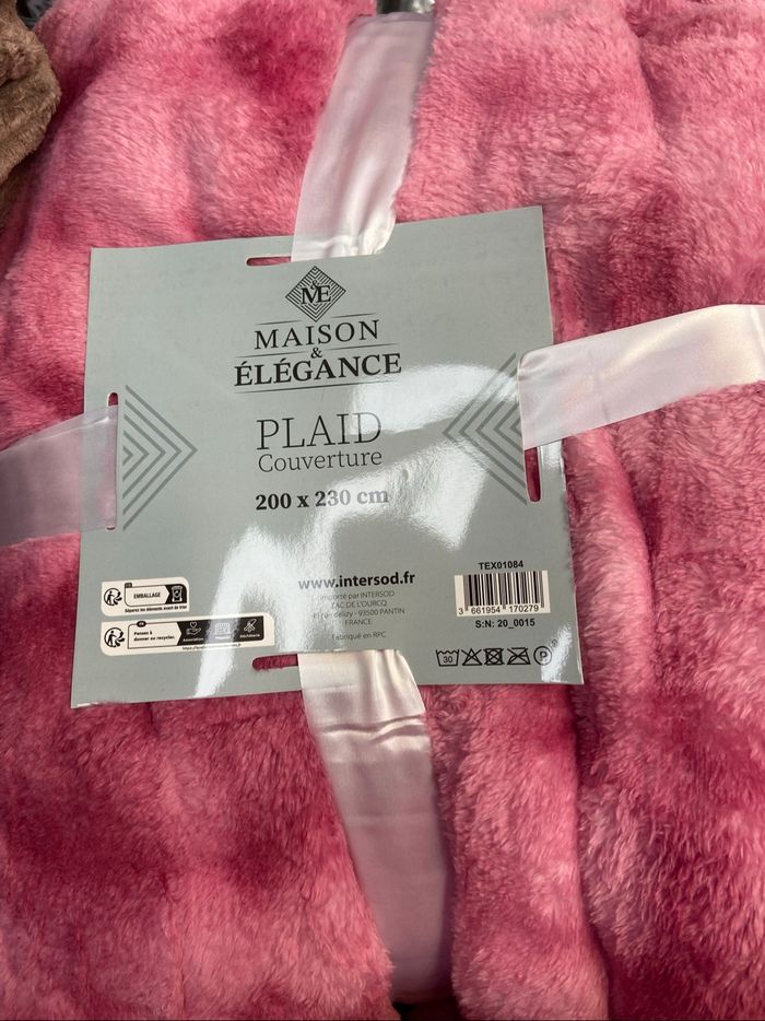 Plaid 200/230 neuf super chaud