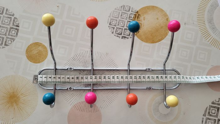 Portemanteau à Suspendre avec 8 Crochets Chromés&Boules Plastiques Multicolores-Style Sputnik 60s - photo numéro 4