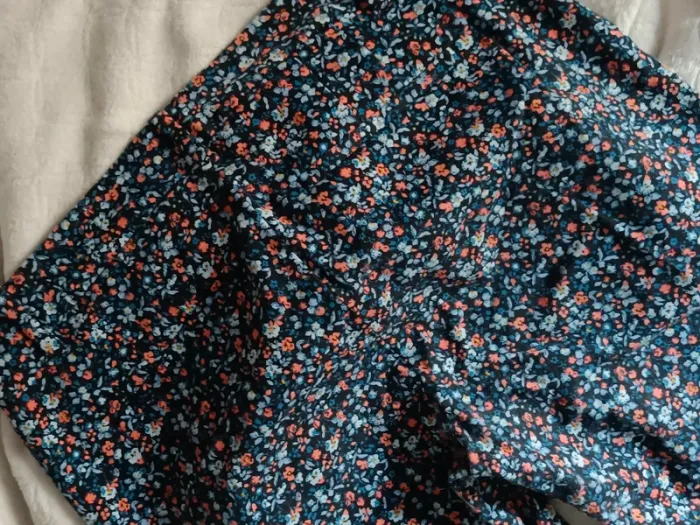 Pantalon court GAP fleurs bleues et oranges 38 slim - photo numéro 4