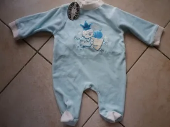 Pyjama dors bien bébé fille 6 mois neuf étiquetté.