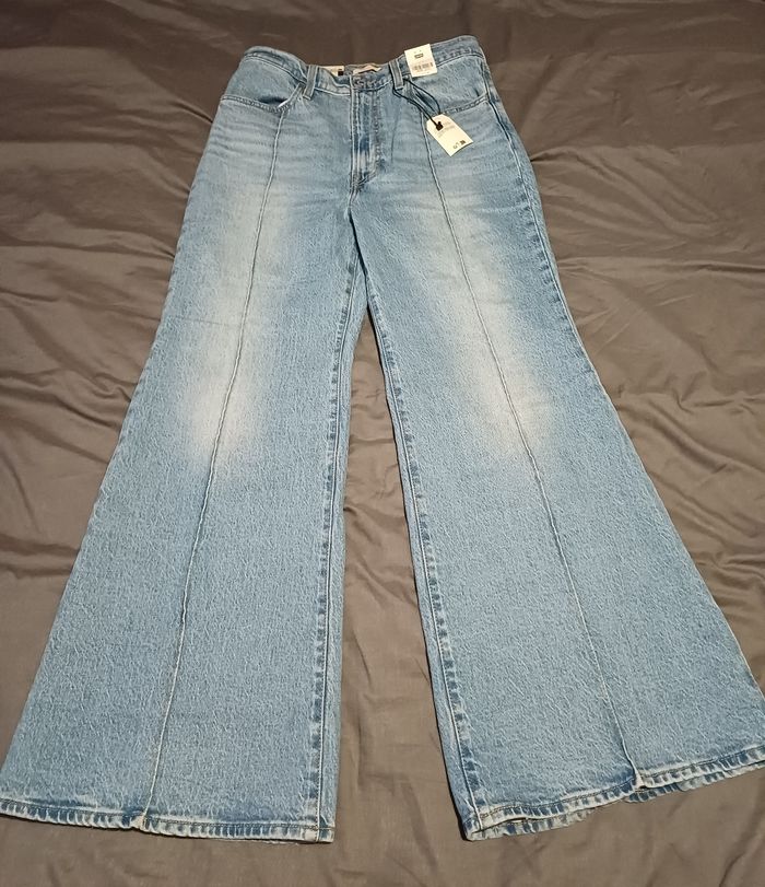 Jean Levis Ribcage Bell taille 30x30