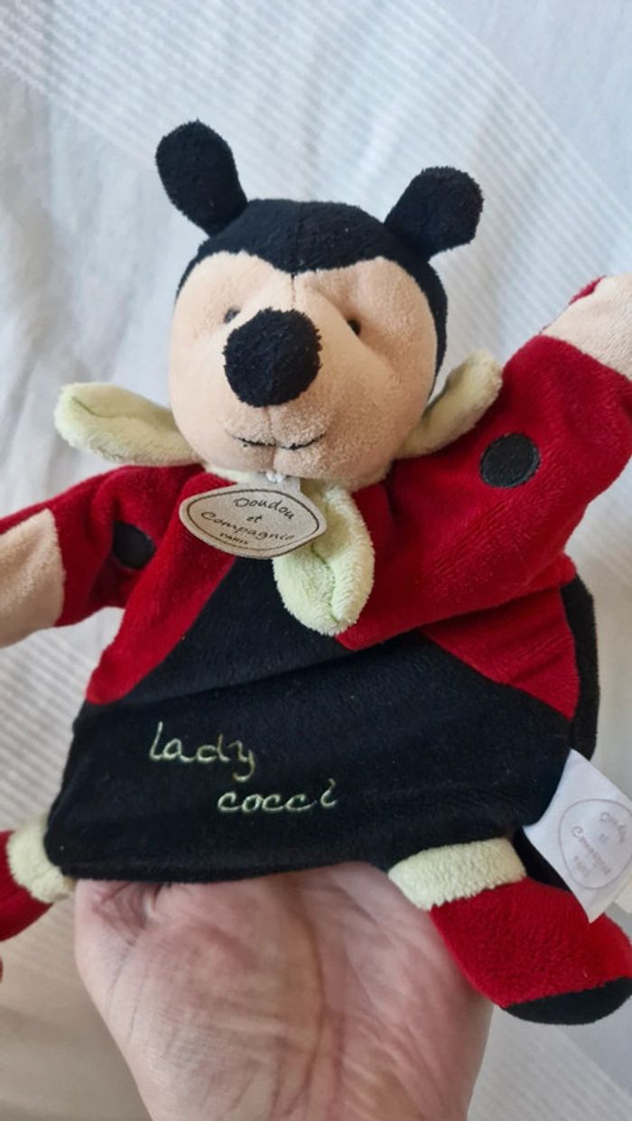Marionnette Lady coccinelle doudou et cie - photo numéro 4