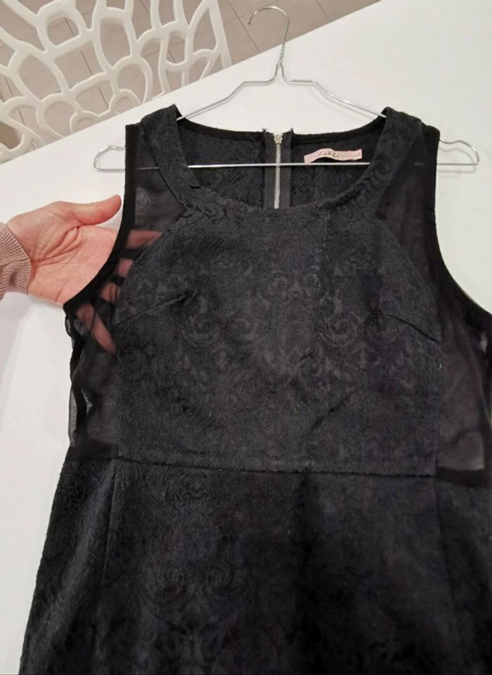 Robe noir pres du corps dentelle - photo numéro 4