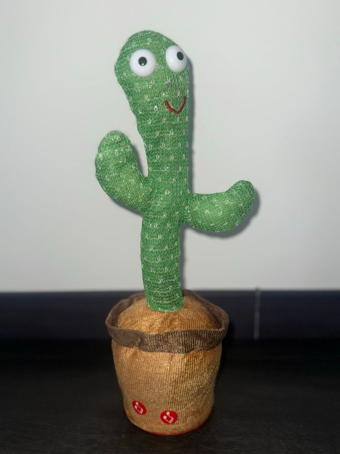 Cactus Interactif Neuf – Repété ,Parle, Chante, Danse et S’Illumine - photo numéro 2