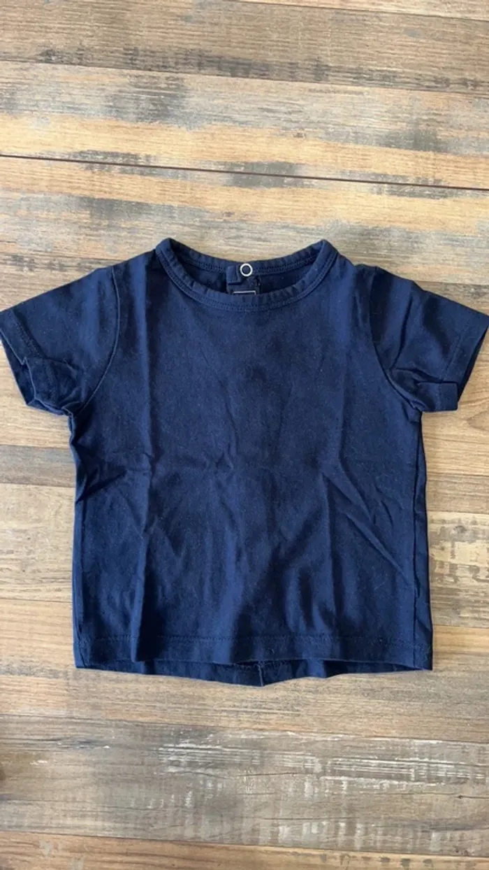 Salopette et t-shirt - photo numéro 4