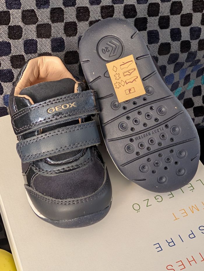 Baskets fille en cuir et autre cuir. Idéal premier pas. Taille 20. Neuf. Geox - photo numéro 5