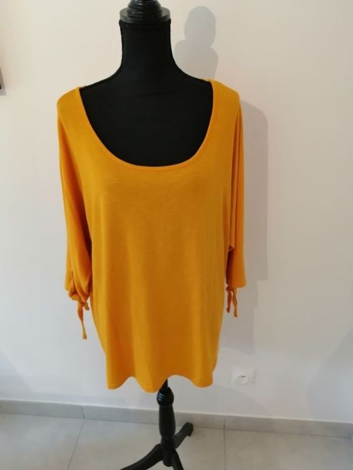 Joli pull fin moutarde taille XXL