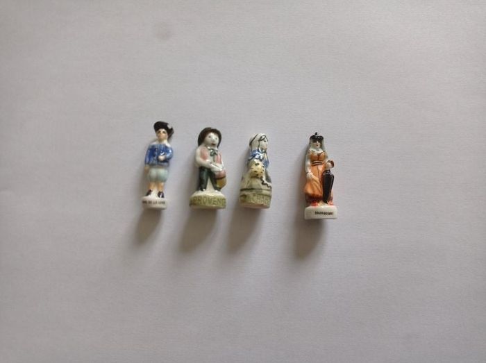 Lot de 4 fèves "santons/départements"