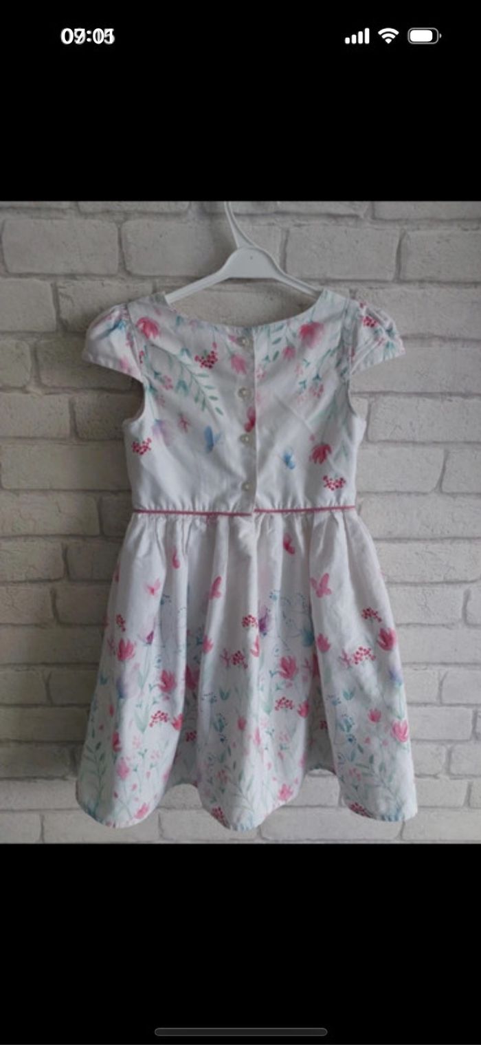 Robe Primark Premiun taille 4 / 5 ans - photo numéro 2