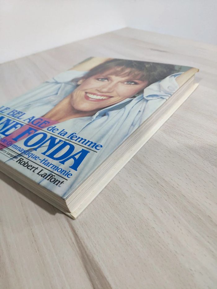 Livre le bel âge de la femme de Jane Fonda et sa méthode de gymnastique harmonie - photo numéro 3