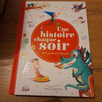 Livre une histoire chaque soir
