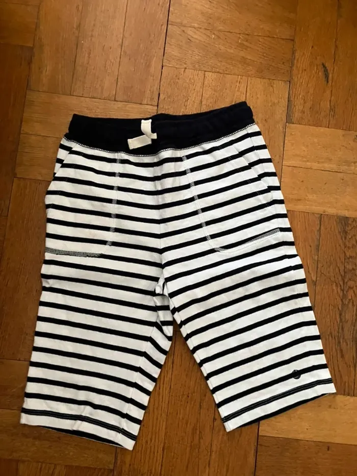 Short bleu blanc petit bateau 10 ans