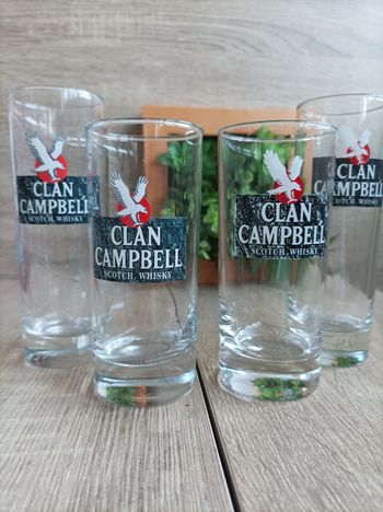 Lot 4 verres clan Campbell