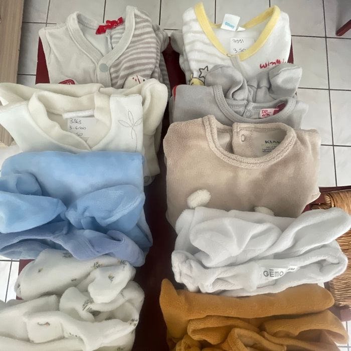 Lot de 12 pyjama 6 mois - photo numéro 2