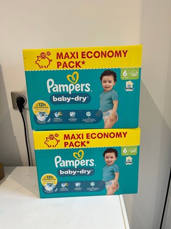 Couches Pampers baby dry taille 6 