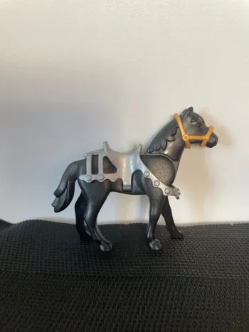 Playmobil figurine cheval noir avec parure chevalier moyen âge médiéval