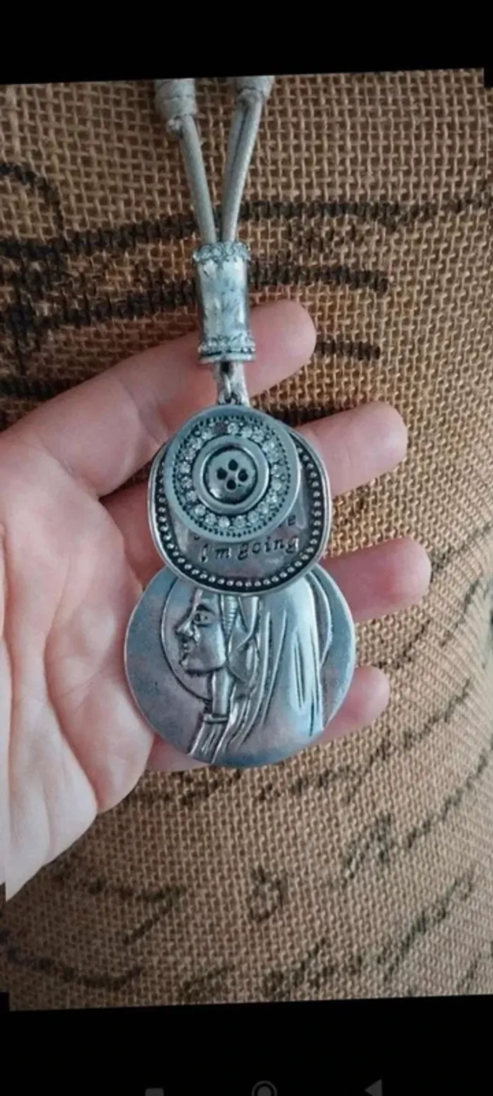 Collier sautoir trois pendentifs argenté taupe femme fantaisie - photo numéro 5