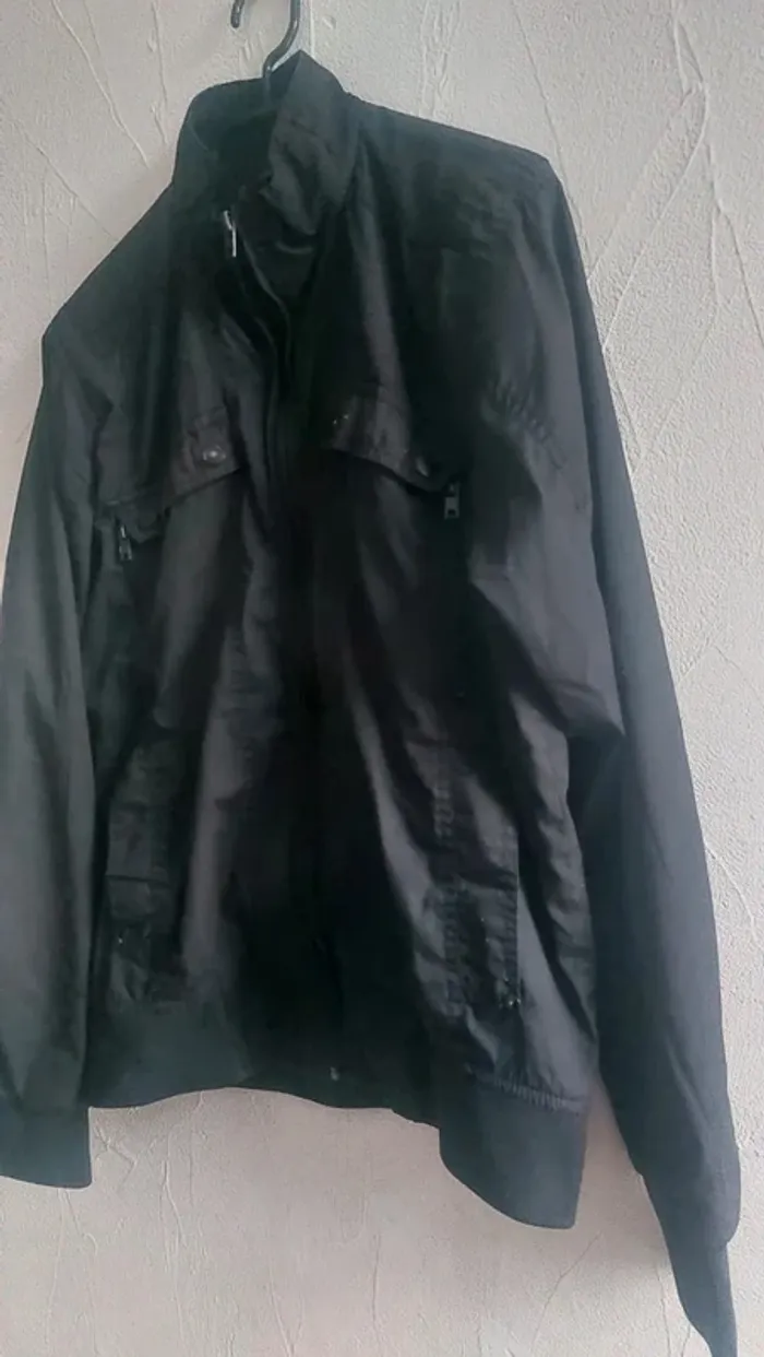 Blouson noir Taille L - photo numéro 2