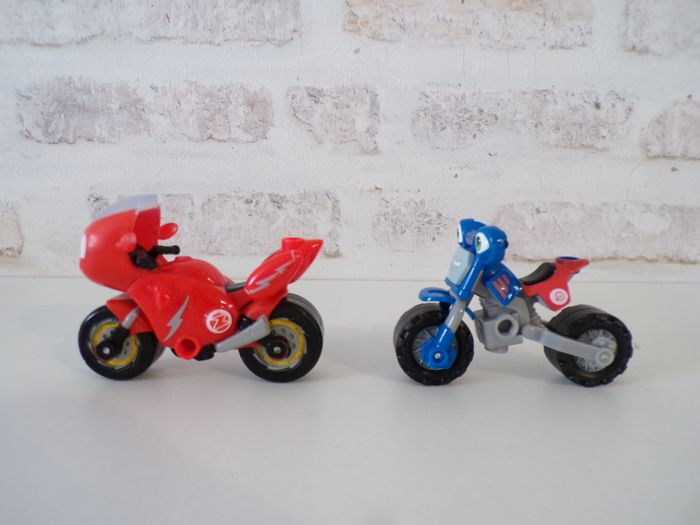 Moto Ricky Zoom - Loop (J26) - photo numéro 3