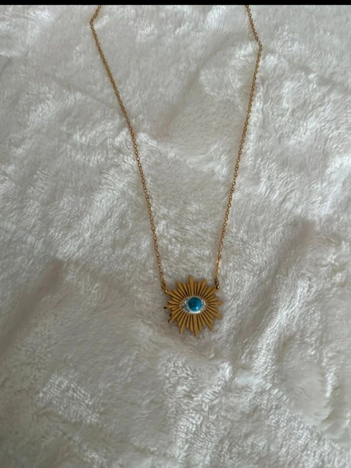 Collier en acier inoxydable doré avec œil - photo numéro 2
