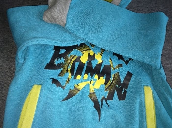 Sweat à capuche batman 3/4ans=>102cm en TBE - photo numéro 4