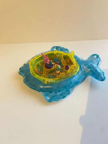 Polly Pocket Balade en dauphin sea splash