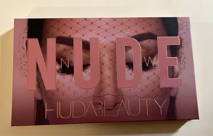 Palette Huda Beauty New Nude