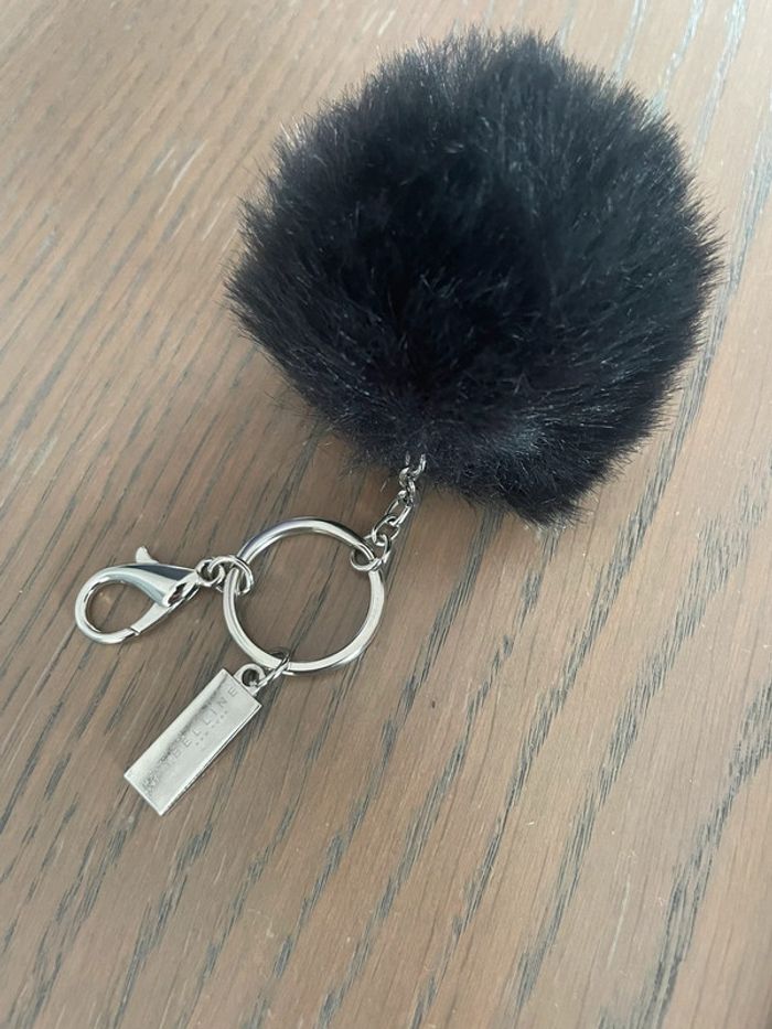 Porte clefs pompon noir fausse fourrure  maybelline état neuf - photo numéro 5
