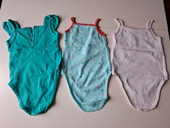 Lot de 3 bodys fille DPAM taille 12 mois - photo numéro 2