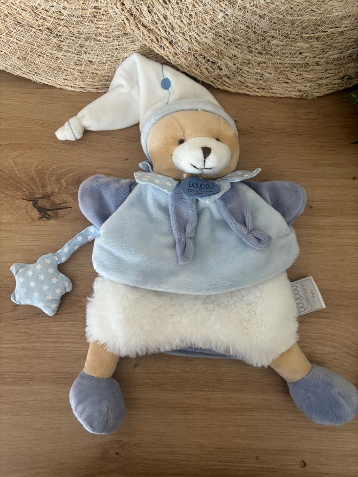 Doudou Marionnette ours petit chou bleu blanc étoile doudou et compagnie