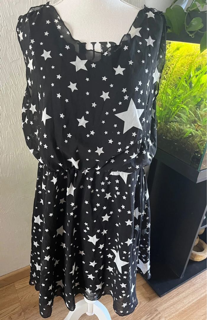 Très jolie robe Molly bracken taille unique