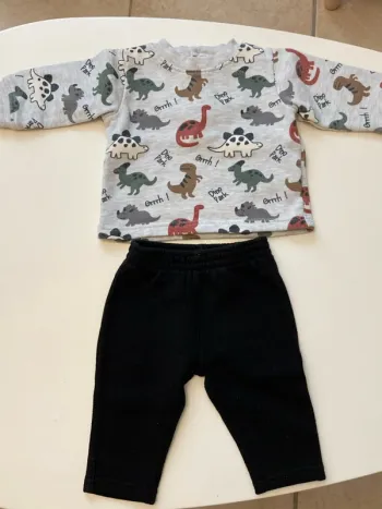 Ensemble hiver dinosaure 6 Mois