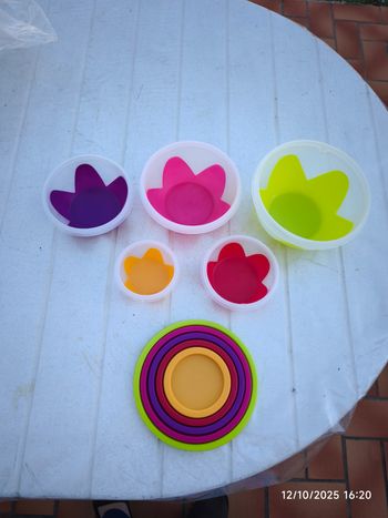 Lot tupperware gigogne colorés